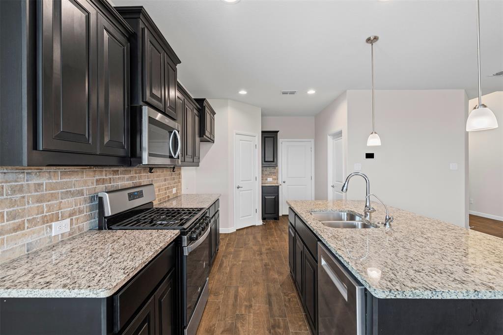 Cleburne, Texas 76033, United States, 4 Bedrooms Bedrooms, ,2 BathroomsBathrooms,Residential,Active,167647