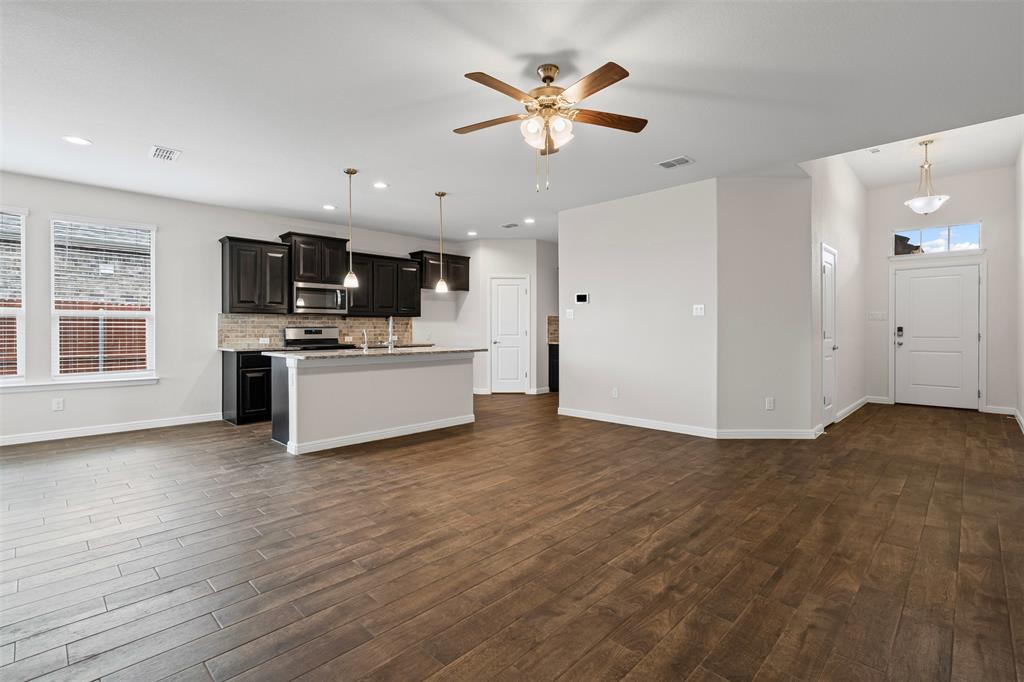 Cleburne, Texas 76033, United States, 4 Bedrooms Bedrooms, ,2 BathroomsBathrooms,Residential,Active,167647