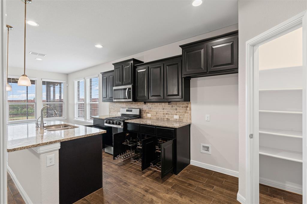 Cleburne, Texas 76033, United States, 4 Bedrooms Bedrooms, ,2 BathroomsBathrooms,Residential,Active,167647