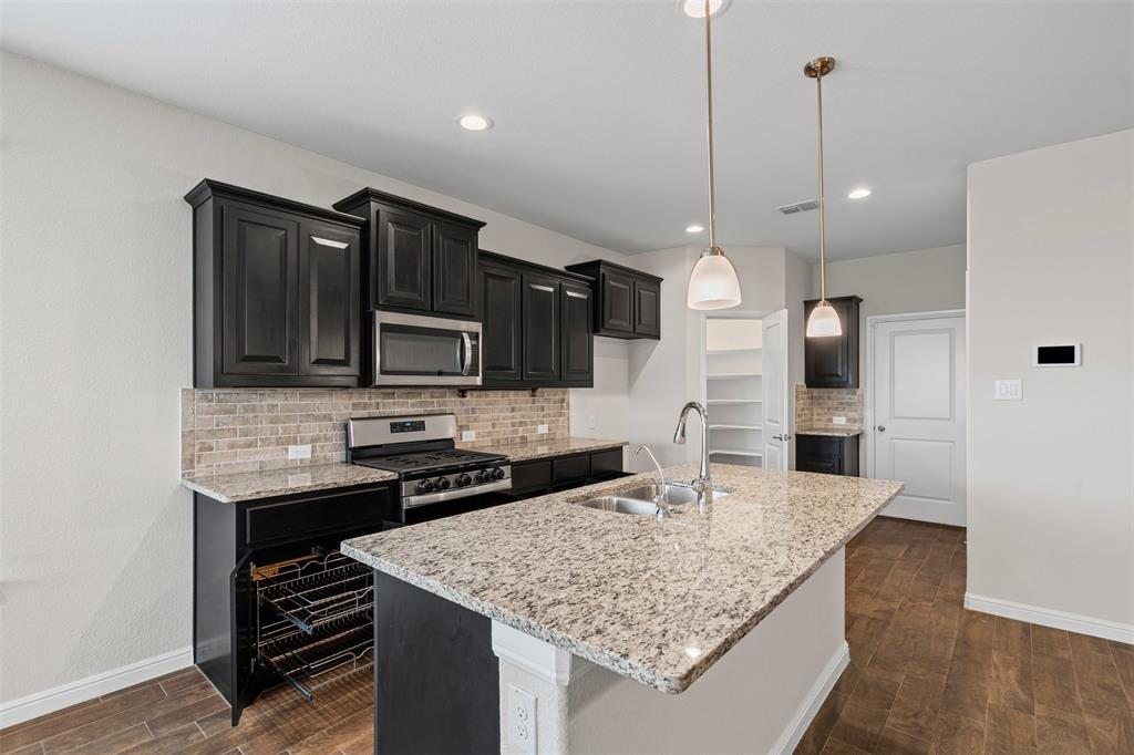 Cleburne, Texas 76033, United States, 4 Bedrooms Bedrooms, ,2 BathroomsBathrooms,Residential,Active,167647