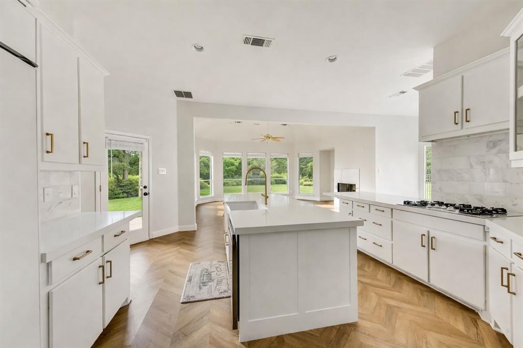 Versailles Add - Residential