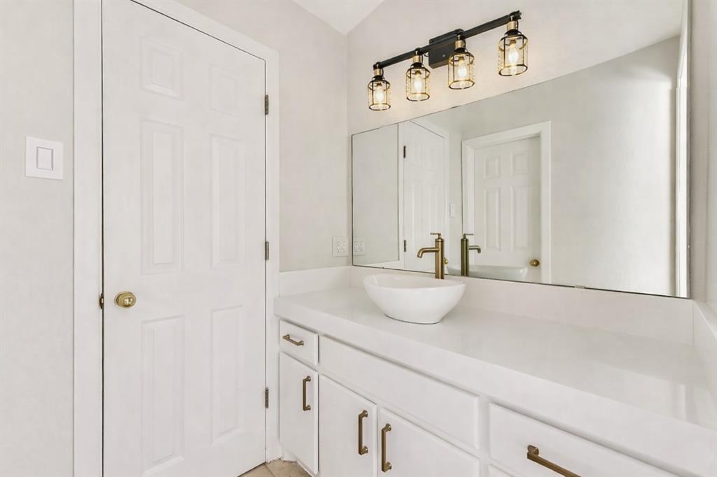 Versailles Add - Residential