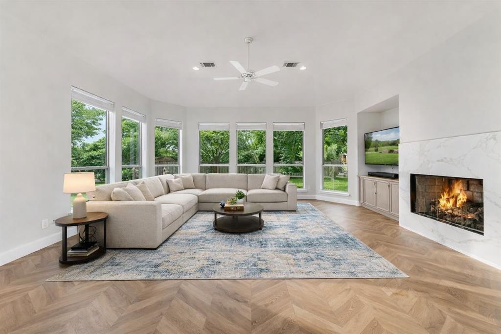 Versailles Add - Residential