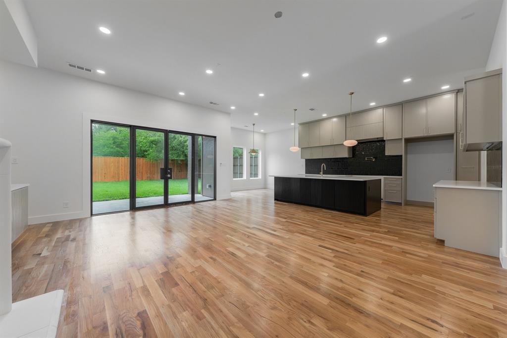 3839 Hawick Lane