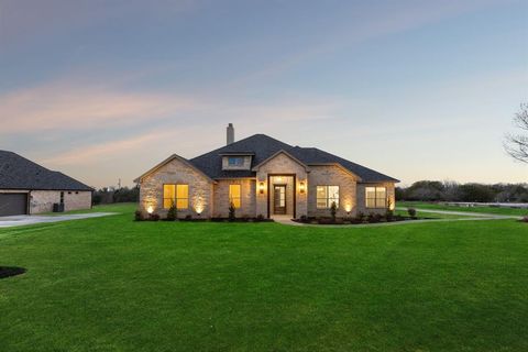 2165 Middlewood Circle Granbury TX 76049