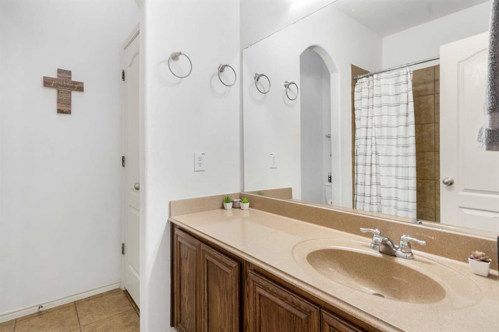 Summit View Lake Ph Two - Residential