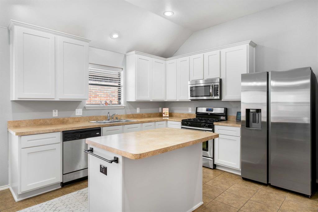 Summit View Lake Ph Two - Residential