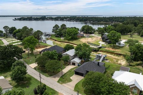 Photo of 243 Atumn Wood Trail, Gun Barrel City, TX 75156 (MLS # 21279806)