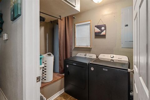 Tiny photo for 243 Autumn Wood Trail, Gun Barrel City, TX 75156 (MLS # 21279806)