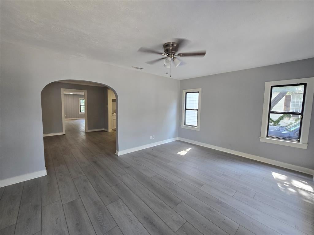 314 W Clarendon Drive