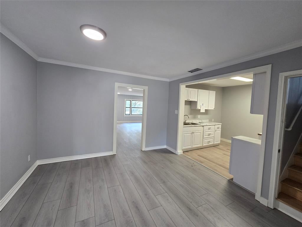 314 W Clarendon Drive
