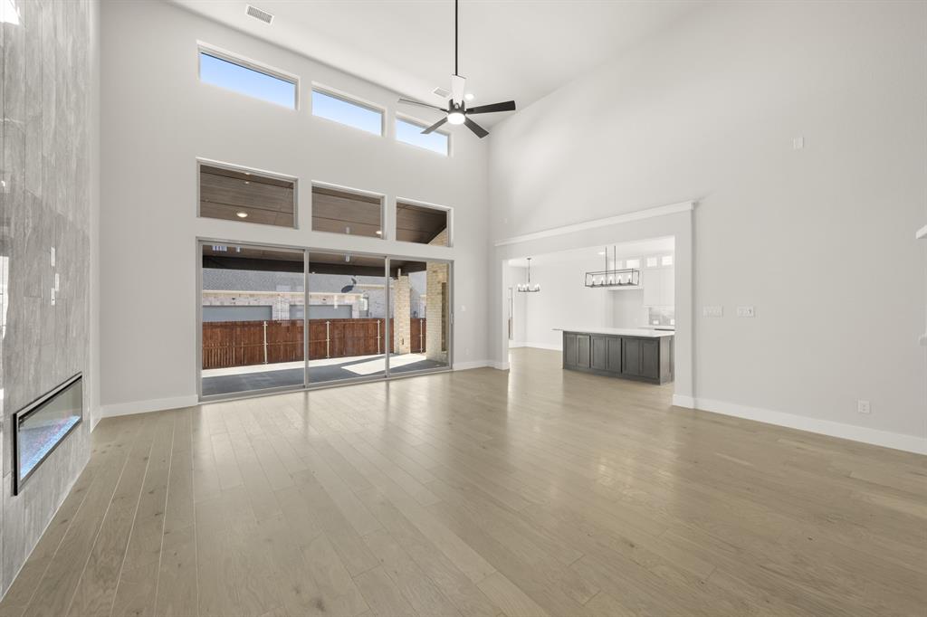 Mira Lagos Crossing - Residential