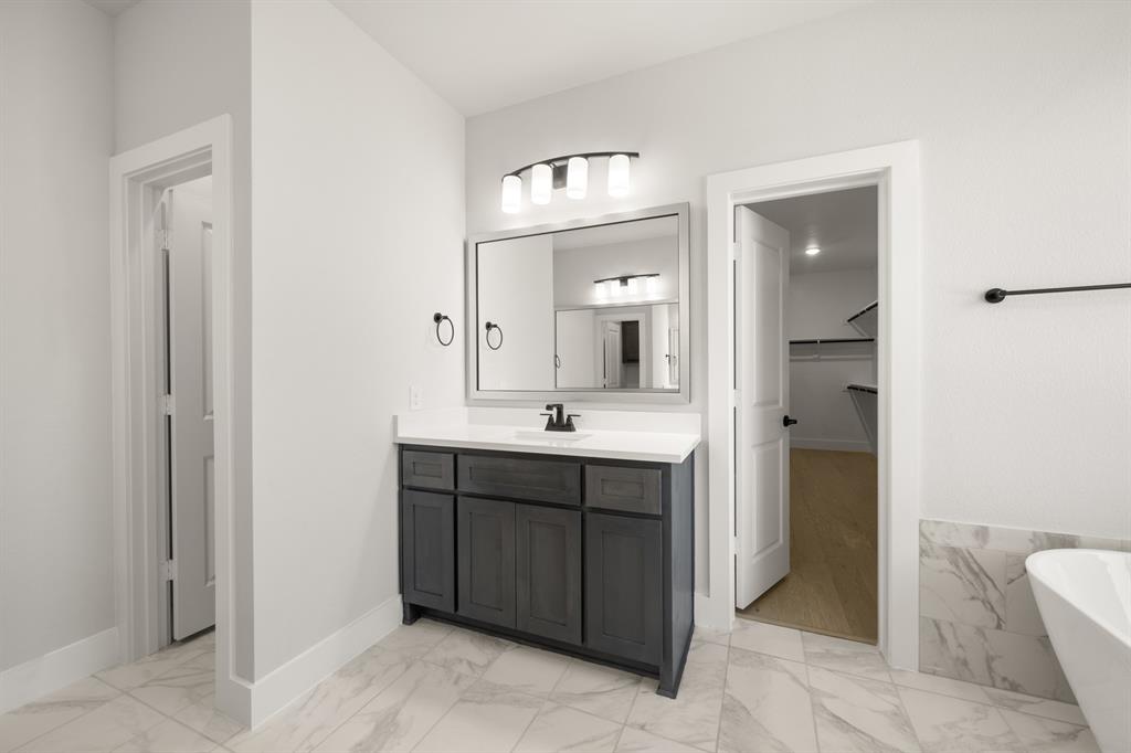 Mira Lagos Crossing - Residential