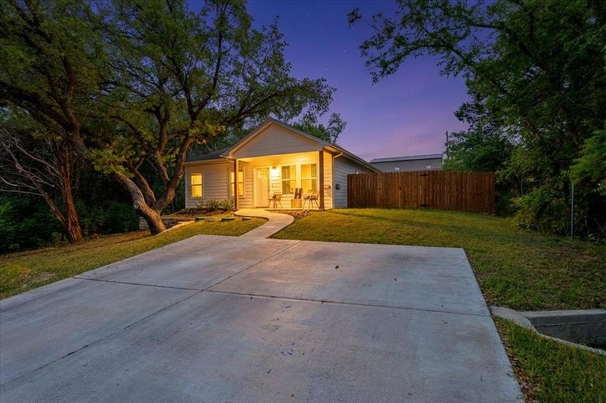 MAJOR UPDATE, SELLER OFFERING 5,000 IN SELLER CONCESSIONS AND IMPROVED PRICE!!! Welcome to this beautifully maintained, like new home offering the perfect blend of comfort, style, and convenience! Built just 3 years ago, this 3-bedroom, 2-bath home features a desirable open-concept layout ideal for both everyday living and entertaining. The spacious kitchen flows seamlessly into the living and dining areas and includes a large pantry for added storage. The split-bedroom arrangement provides privacy, while the primary suite offers a relaxing retreat with a walk-in shower and well-appointed finishes. Enjoy energy-efficient features that help keep utility costs down, along with a fenced backyard perfect for pets, play, or outdoor gatherings. Nestled on a quiet street, this home offers peaceful living just minutes from the Historic Granbury Square, local shopping, dining, entertainment, grocery stores, and beautiful Lake Granbury. Affordable HOA fees include park, pool and maintenance on all common areas and road maintenance . Conveniently located just over an hour from downtown Fort Worth, this home truly offers the best of small-town charm with easy access to city amenities. Don’t miss your opportunity to make it yours!
