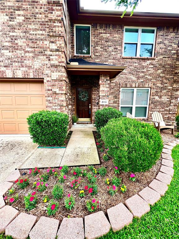 2118 Twin Creek Lane