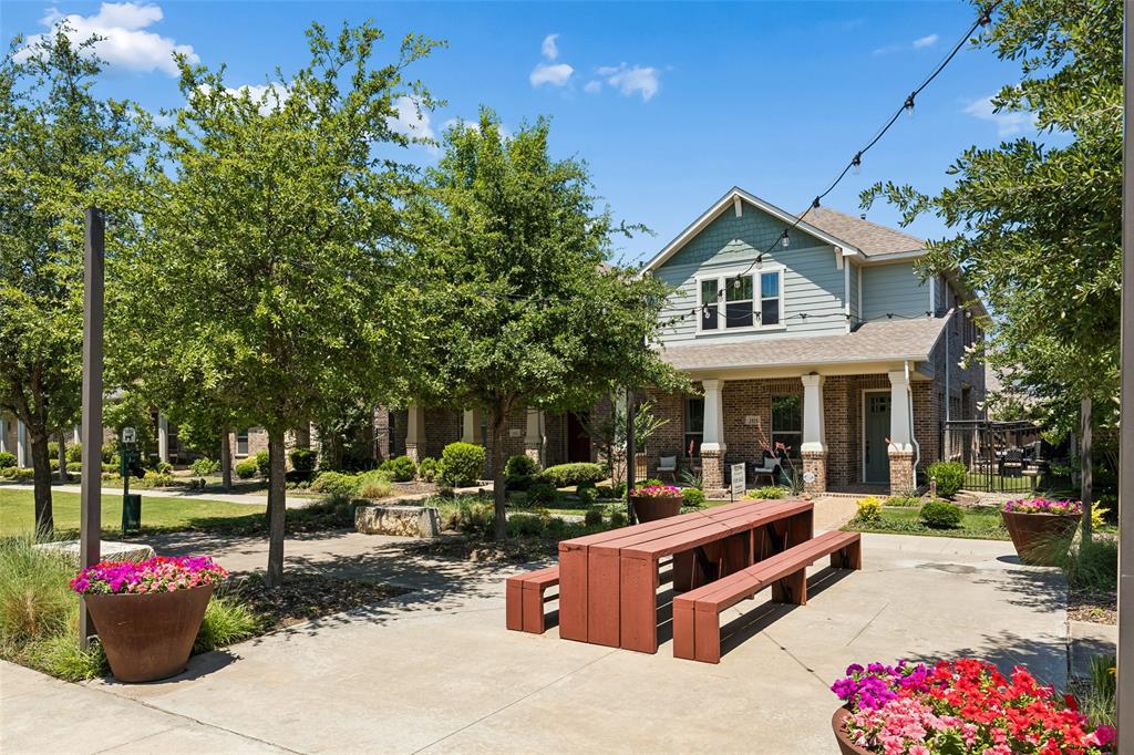 1414 French Violet Way