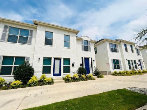 Photo of 2705 McCart Avenue #205, Fort Worth, TX 76110 (MLS # 20917351)