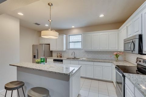 Tiny photo for 2705 McCart Avenue #205, Fort Worth, TX 76110 (MLS # 20917351)