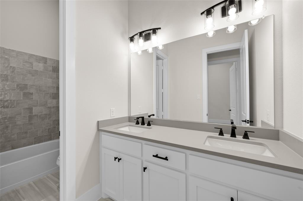 Kelly Ranch - Residential