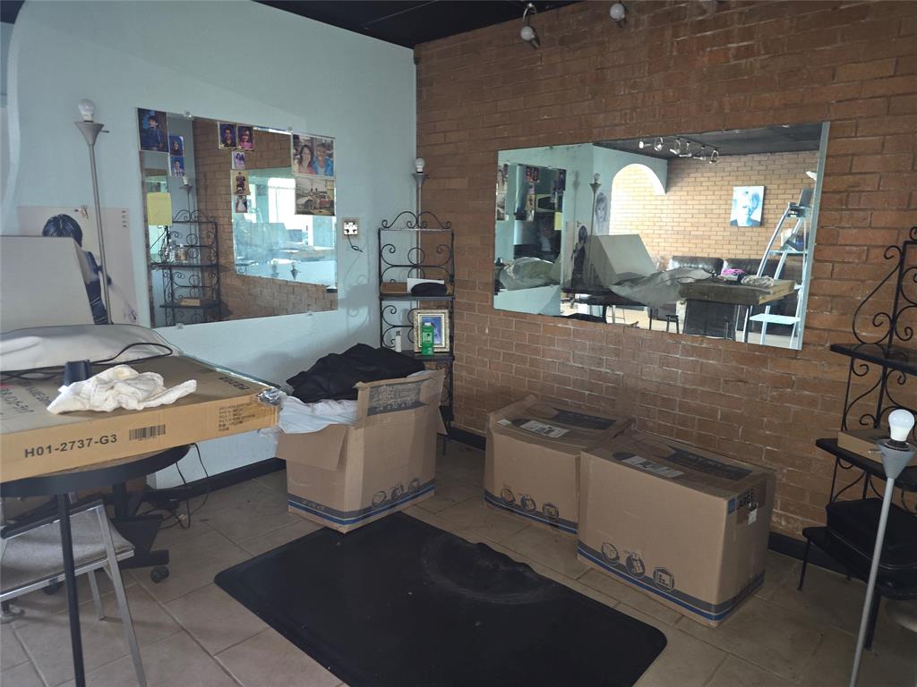 Thornhill Park Sub - Commercial Sale