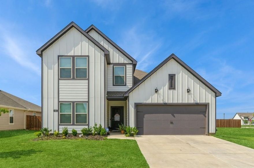 LOVELY HOME IN THE GROWING CITY OF PILOT POINT AND IN THE WINDROSE NEIGHBORHOOD. THIS BEAUTIFUL HOME LOOKS AND FEELS LIKE IT'S PRACTICALLY BRAND NEW AND FEATURES 4 BEDROOMS, 3 FULL BATHROOMS, AND TWO LIVING AREAS! LARGE LOT WITH A WELCOMING BACKYARD AND COVERED PATIO FOR  ENTERTAINING. LARGE QUARTZ KITCHEN ISLAND, STAINLESS STEEL APPLIANCES, WATERPROOF LAMINATE FLOORING, AND GREAT SIZE CLOSETS. HOME HAS A RADIANT BARRIER AND TANKLESS WATER HEATER FOR CONTINOUS HOT WATER AND MAKING THE HOME ENERGY EFFICIENT THEREFORE SAVING YOU MONEY ON YOUR UTILITY BILLS! CLOSE TO SCHOOLS AND EASY ACCESS TO HIGHWAY 377, LAKE RAY ROBERTS, AND TOLLWAY. COME SEE THIS HOME BEFORE IT'S GONE!!