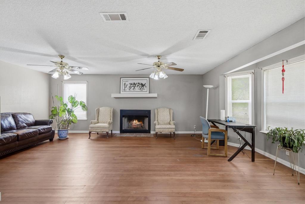 ABST: 200, SUR: W M DRODDY - Residential