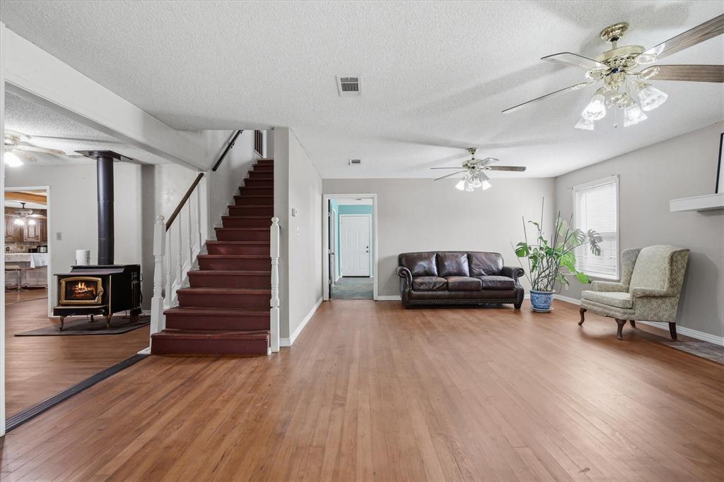 ABST: 200, SUR: W M DRODDY - Residential