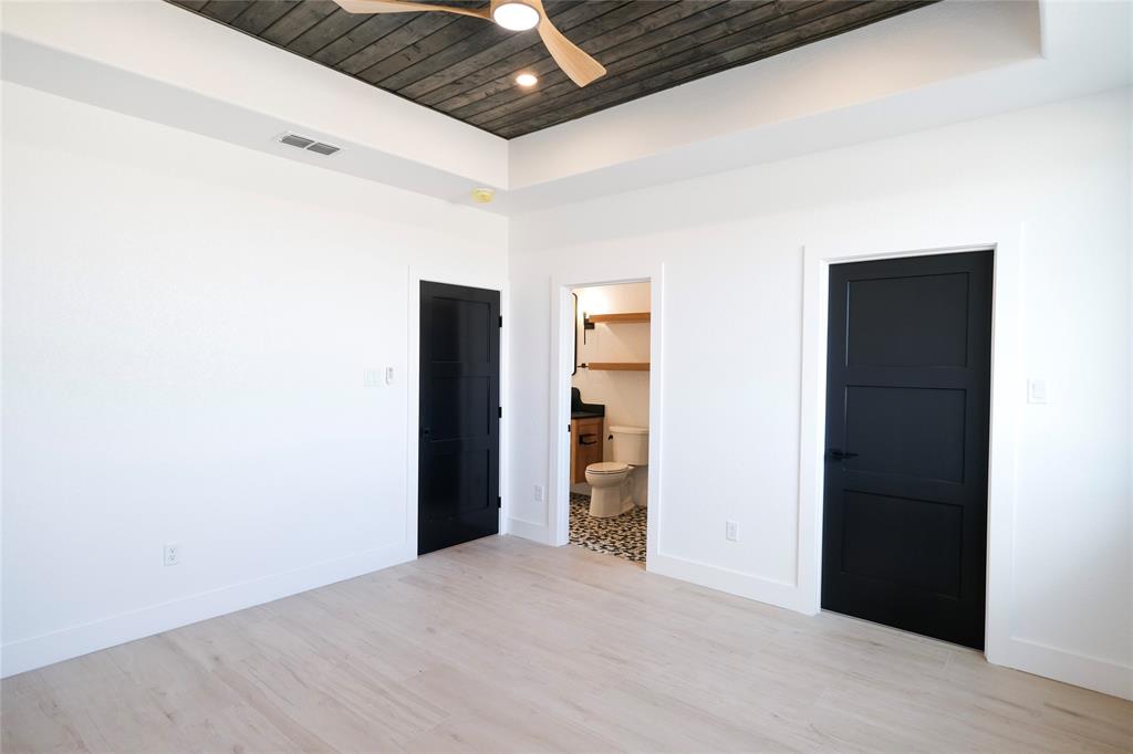 sportsmans world - Residential