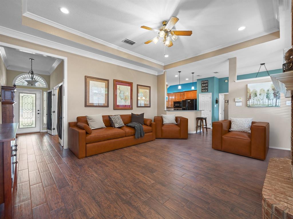 4 Velvet Court