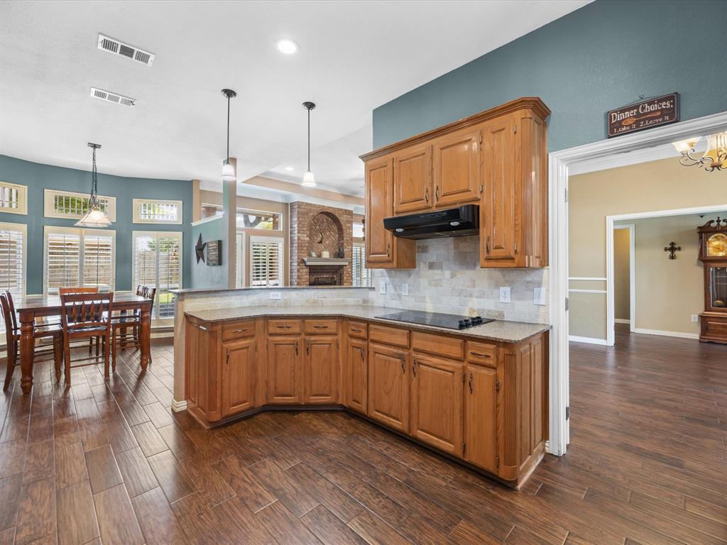 4 Velvet Court