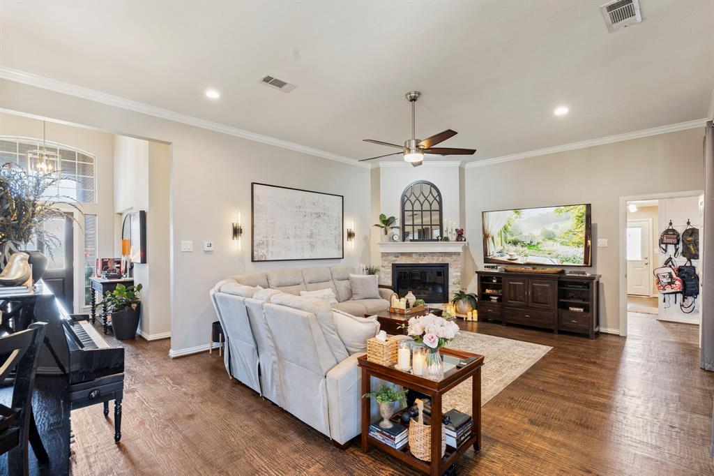 10913 Richard Circle