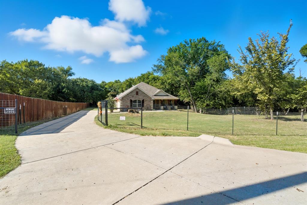 104 Candis Ct Court
