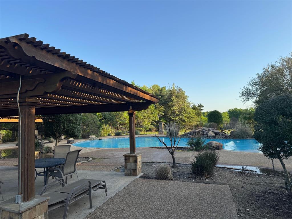 1533 Canyon Lake Road