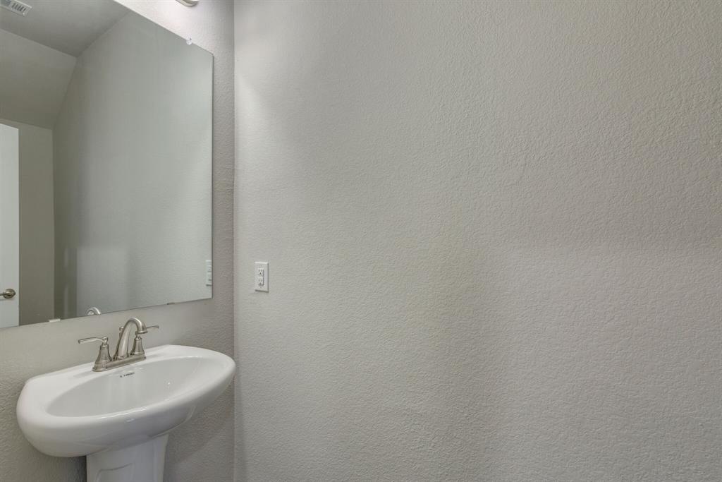 Cloverleaf - Residential Lease