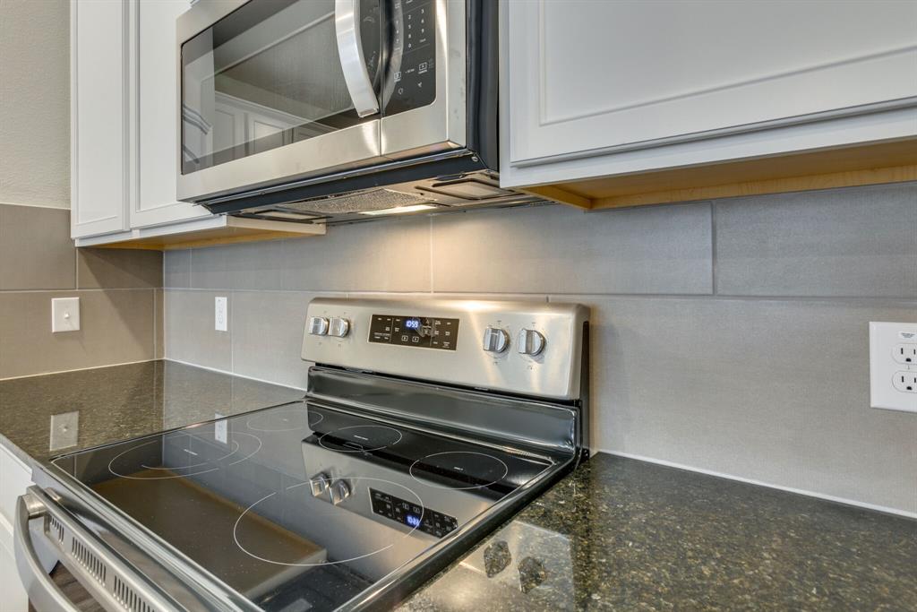 Cloverleaf - Residential Lease