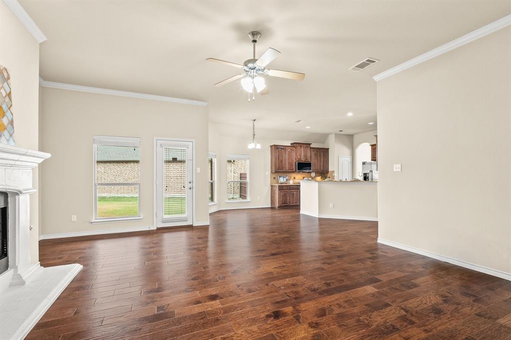 1825 Sanderlain Lane