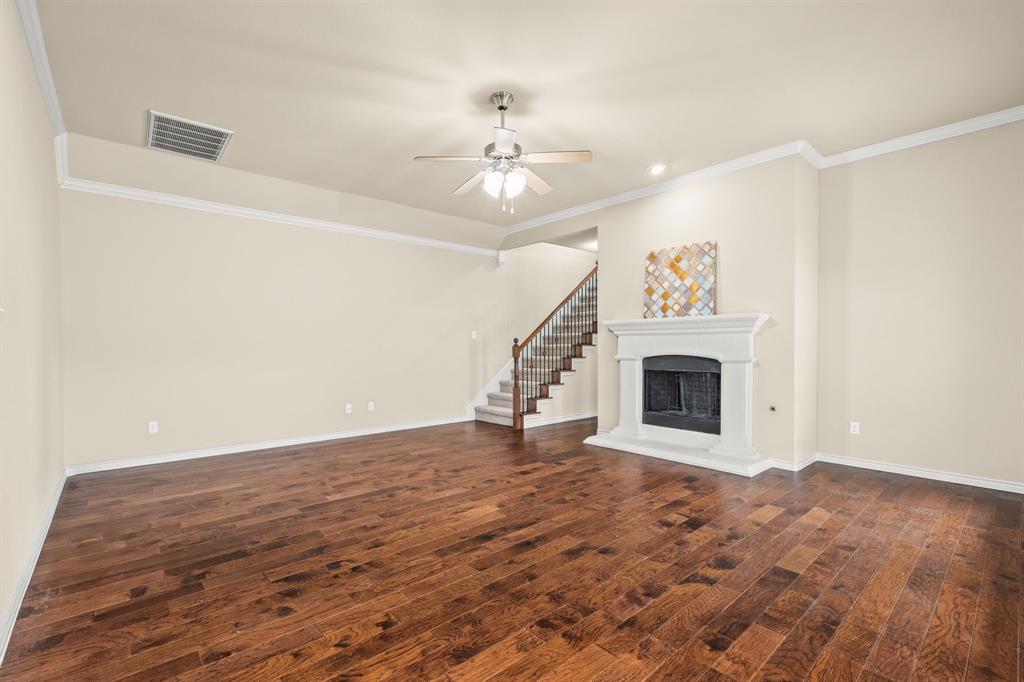 1825 Sanderlain Lane