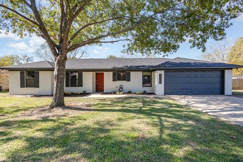 A home in Corsicana