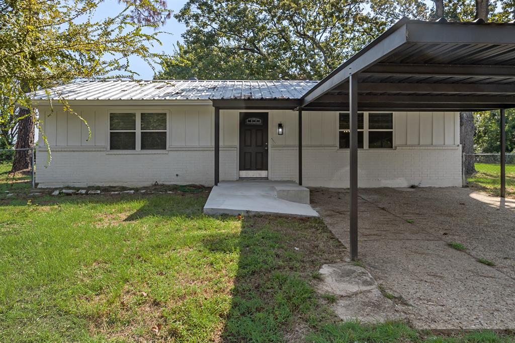 107 E Bayside Drive