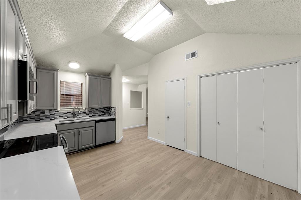 Los Altos 01 - Residential
