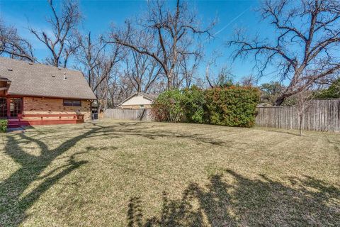 Tiny photo for 9824 Ravensway Drive, Dallas, TX 75238 (MLS # 21205136)