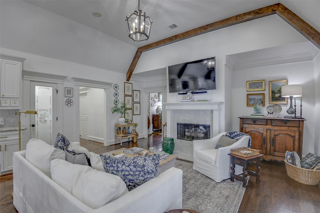 206 Katy Lake Drive