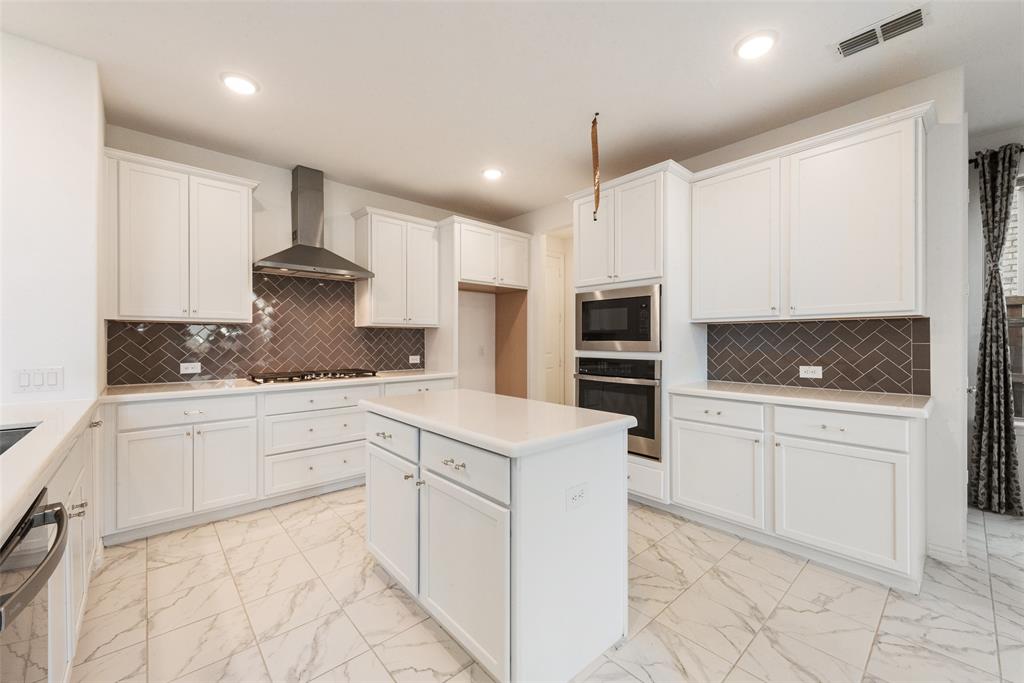 1628 Daisy Corner Drive