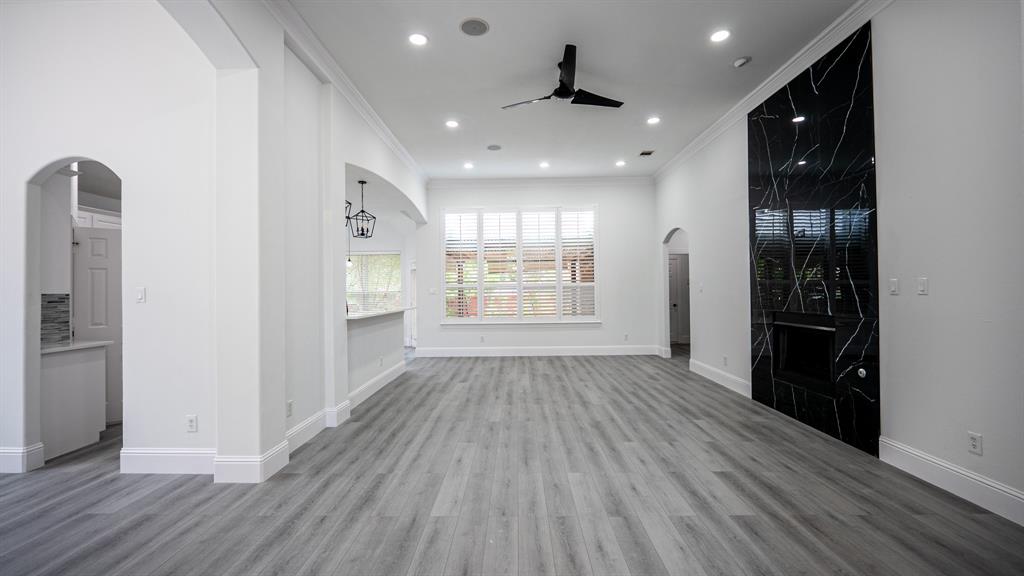 1810 Winterberry Trail