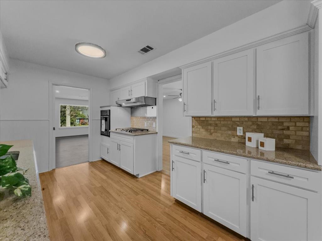 2709 Ripplewood Drive