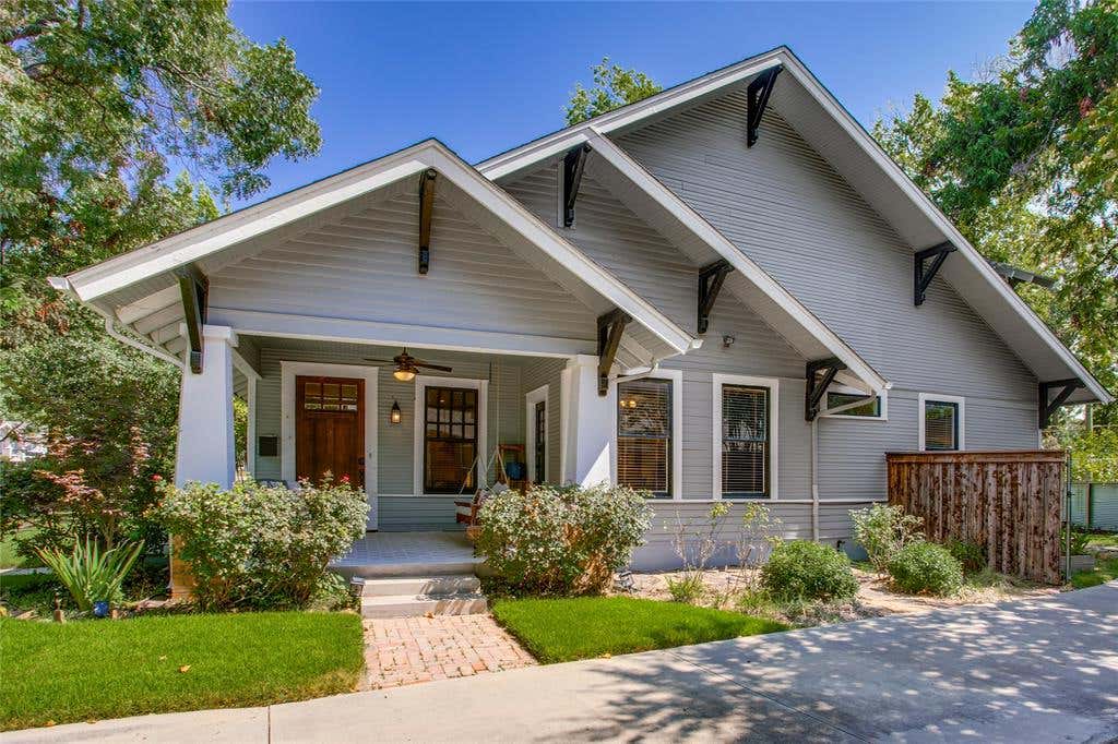 Photo of 224 N Waverly Drive, Dallas, TX 75208 (MLS # 21348744)