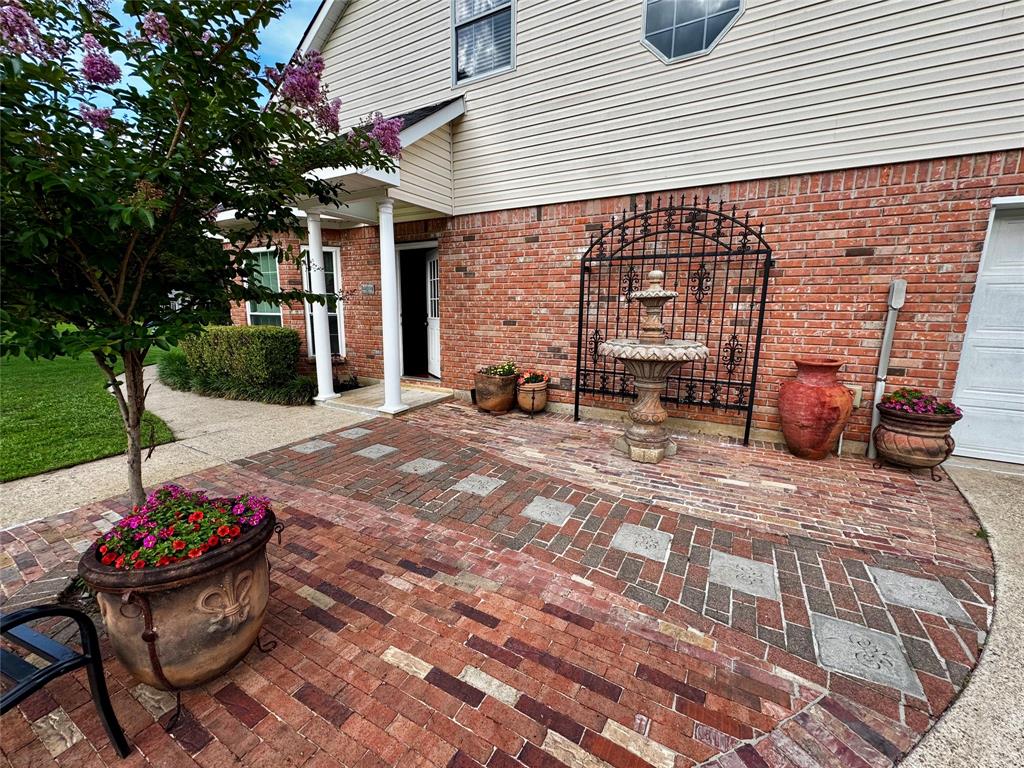 102 Pine Forest Circle
