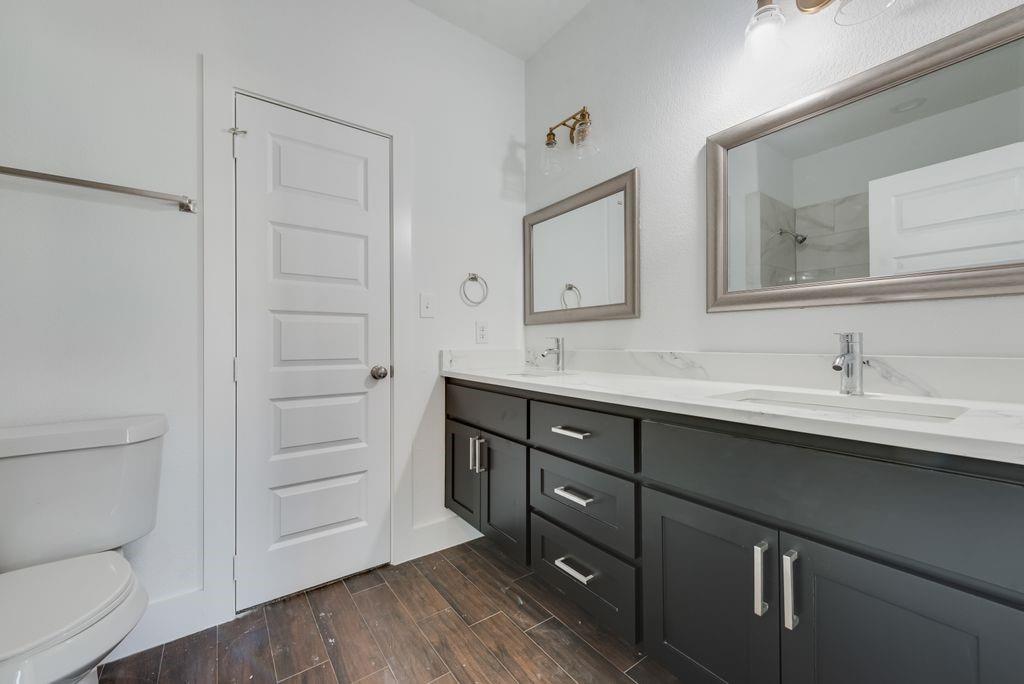 Lincoln Manor - Residential