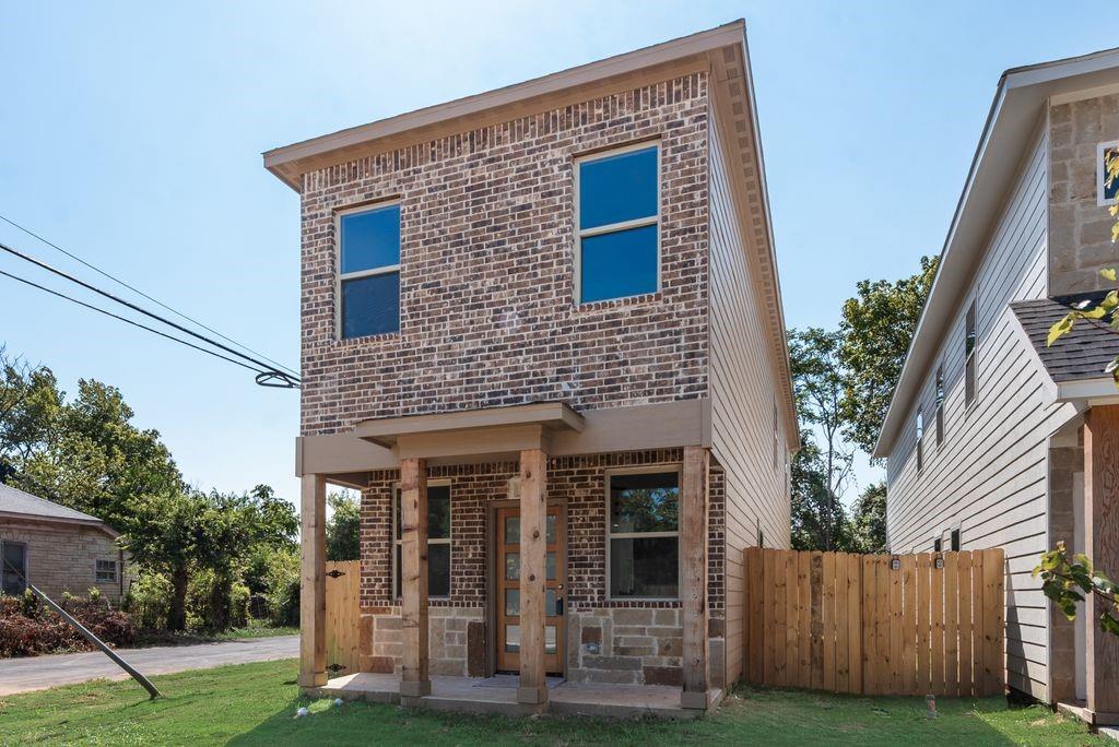 Lincoln Manor - Residential