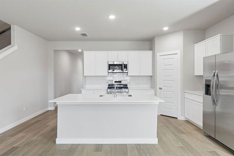 Tiny photo for 15008 Leighton Creek Court, Fort Worth, TX 76052 (MLS # 21341623)